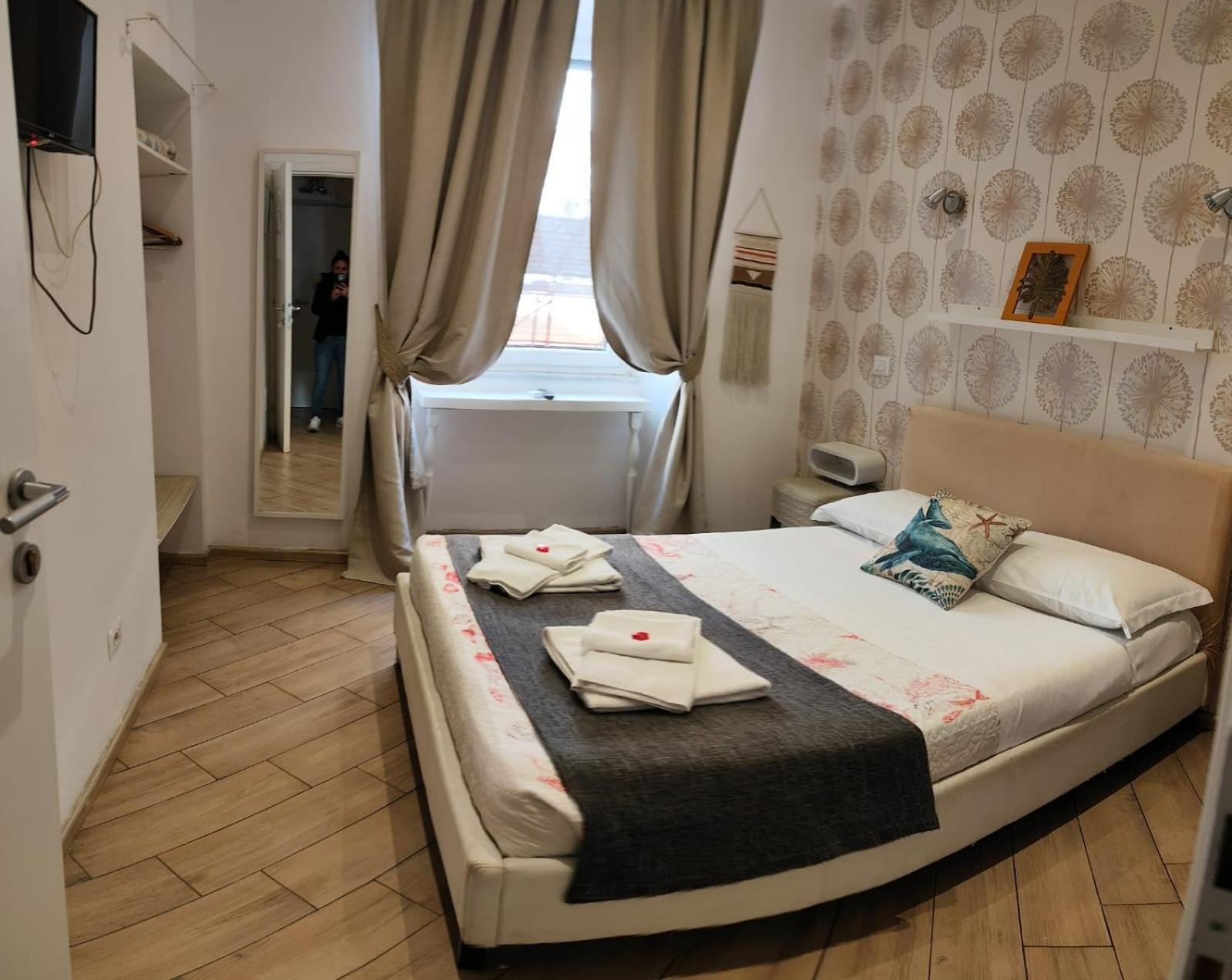 Vatican Rooms Metro Ottaviano Рим Екстер'єр фото
